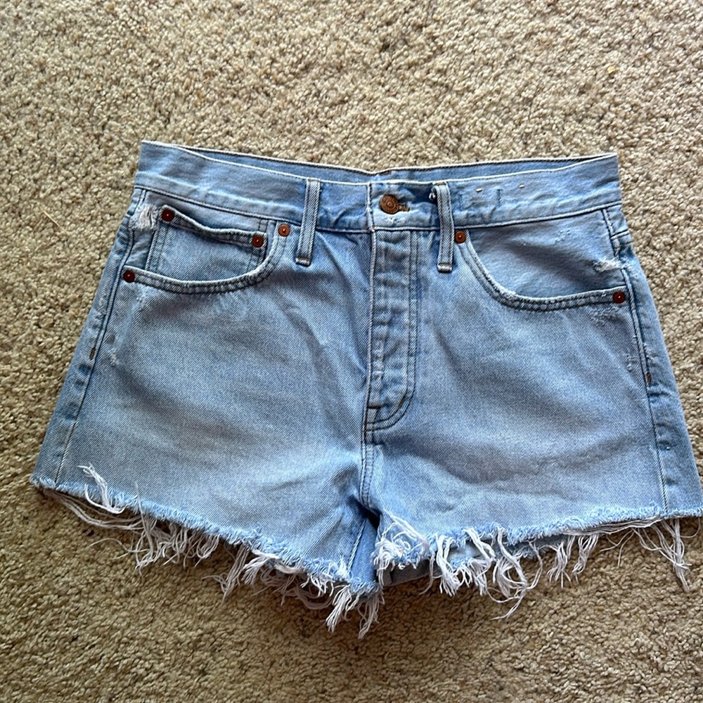 Madewell relaxed denim shorts size 27